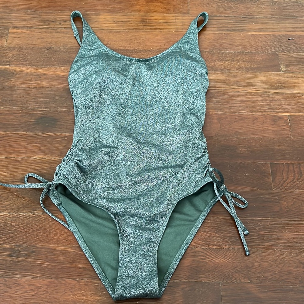 NWOT* Xhilaration 1 piece swimsuit